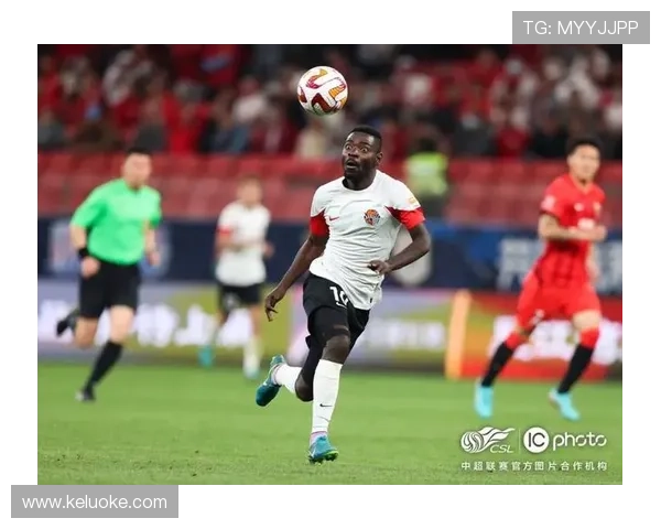 海牛主场声光电升级 草坪状态达最佳